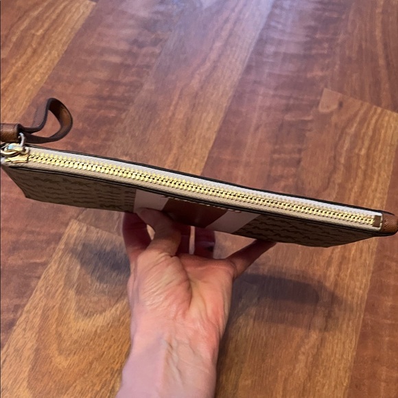 Like new Michael Kors Brown and Cream Monogram Clutch - Picture 13 of 16